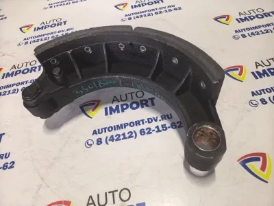 Колодка тормозная передняя в сборе, нижняя  JAC
